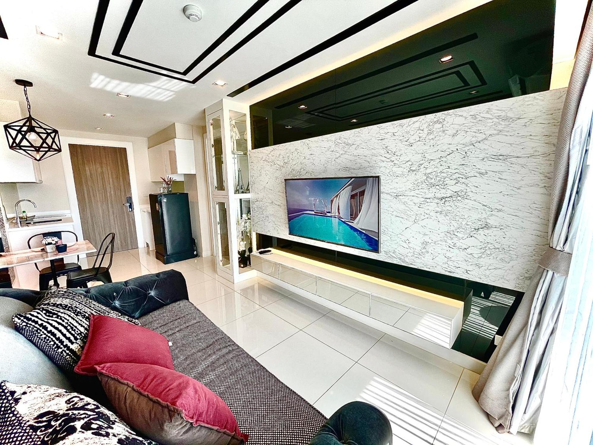 Apartmán Deamber Bangsare Pattaya Bang Sare Exteriér fotografie